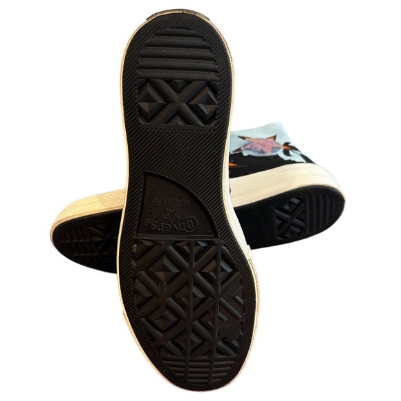 Converse Chuck Taylor High-Tops with White and Black Accents. - Picture 6 of 13